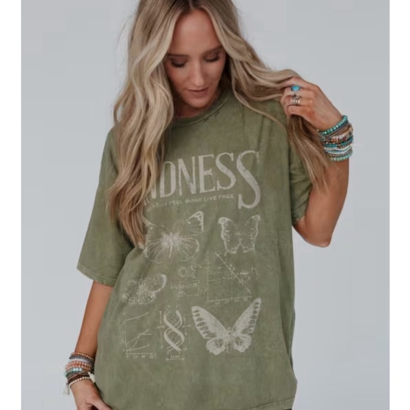 Three Bird Nest Butterfly Oversized T-Shirt - Picture 2 of 2